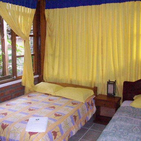 Hostal Las Palmas Puyo Exteriör bild