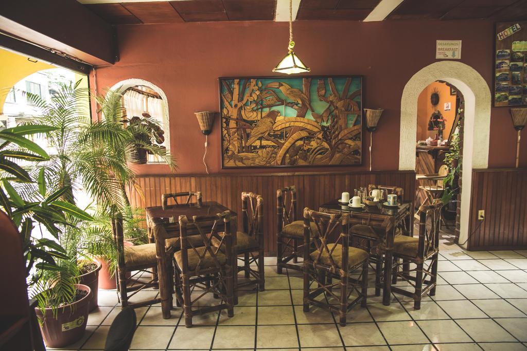 Hostal Las Palmas Puyo Exteriör bild